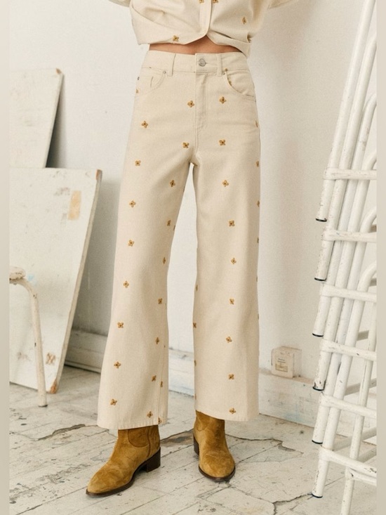 Sezane Denim - SEZANE X LUCIA VERGARA Ecru with Ampola Embroidery Jeans Size 38 VGUC